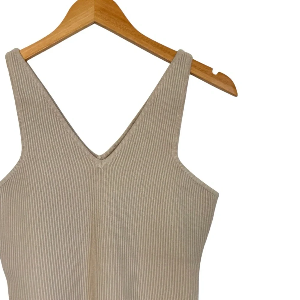 House Of Harlow 1960 Women Ribbed Double V Sculpt Tank Top Sz Large Tan - Picture 3 of 4